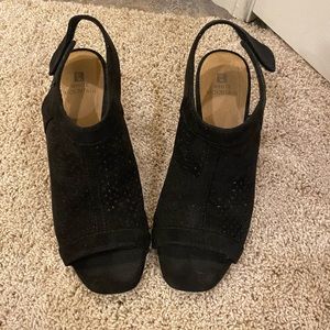 White Mountain faux suede, black, peep toe ankle boots size 7.5